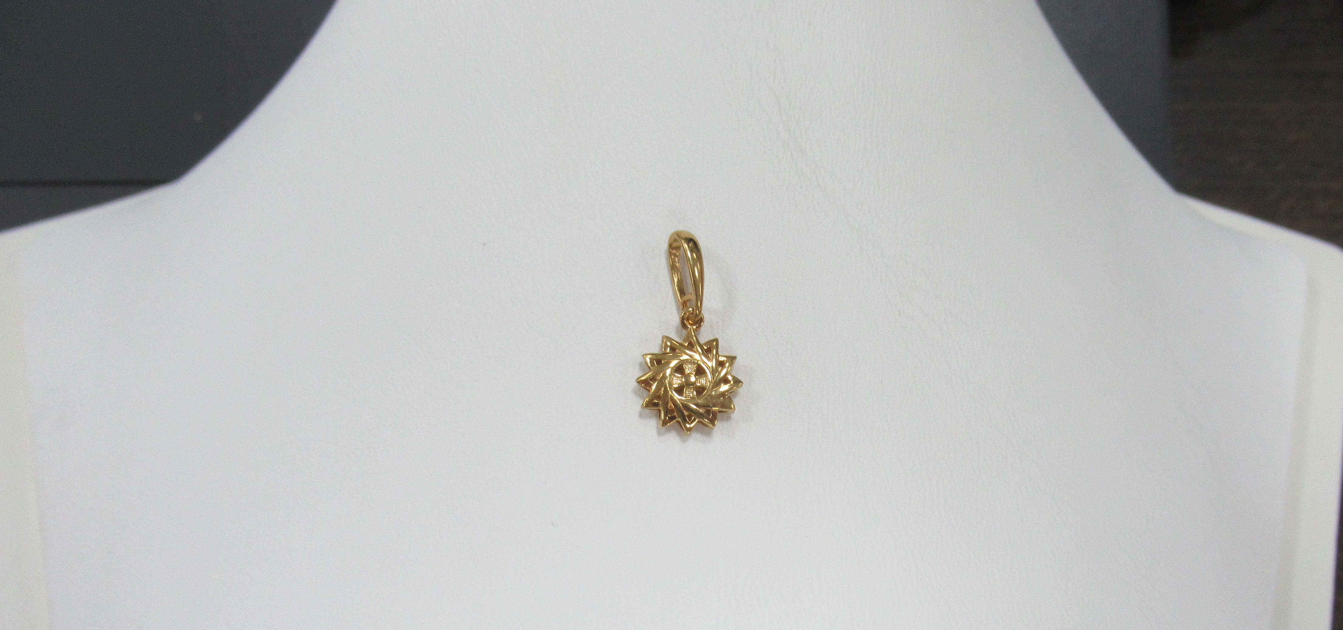 Серебряная подвеска "Эрцгамма"